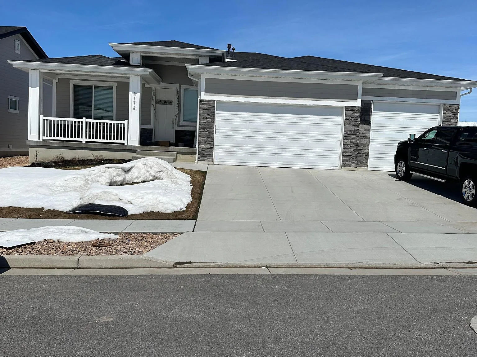 4 bed, 3086 sqft, $4,000 — Photo 2