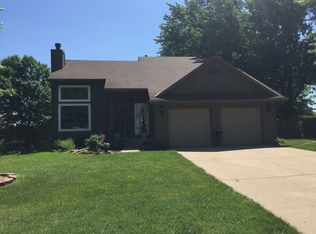 4705 Halsey St, Shawnee, KS 66216