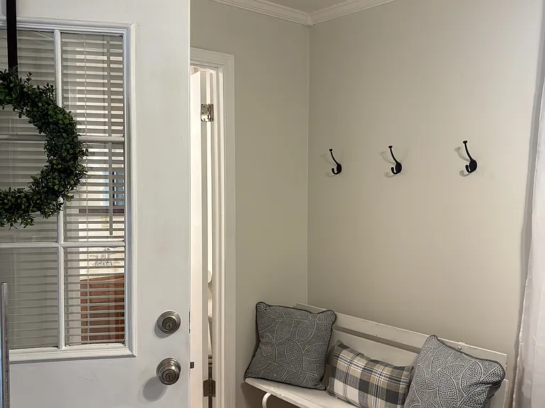 1803 Thomas Ln #B — Photo 37