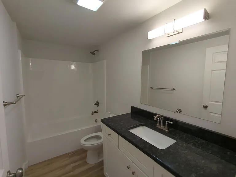 811 Douglas St #209 — Photo 6