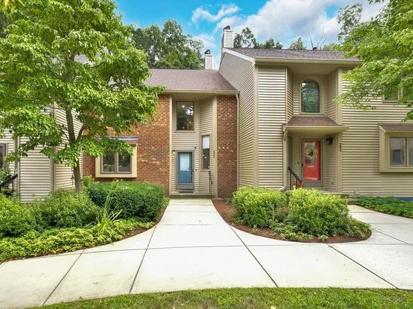 770 Salisbury St #2, Worcester, MA 01609