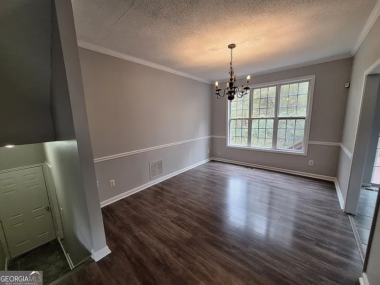 5633 Rutland Dr — Photo 6