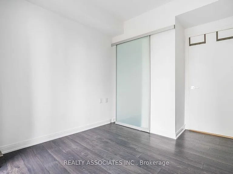 42 Charles St E #1304 — Photo 6