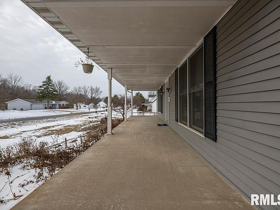 3rd image of 232 Norman Dr