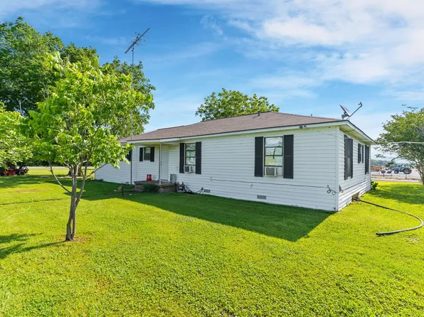 232 County Road 4130, Bonham, TX 75418