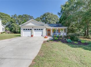 89 Meadow Dr, Royston, GA 30662