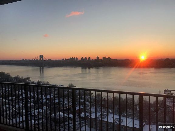 5th image of 3 Horizon Rd APT 1004