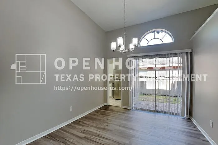 17423 Saxon Dr — Photo 8