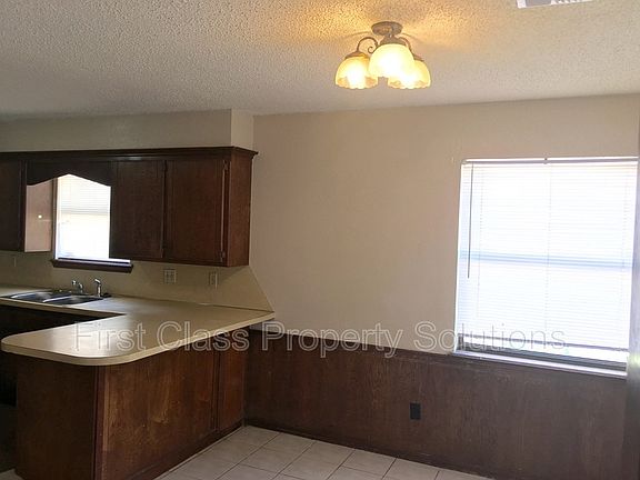 3rd image of 513 NW 114th St