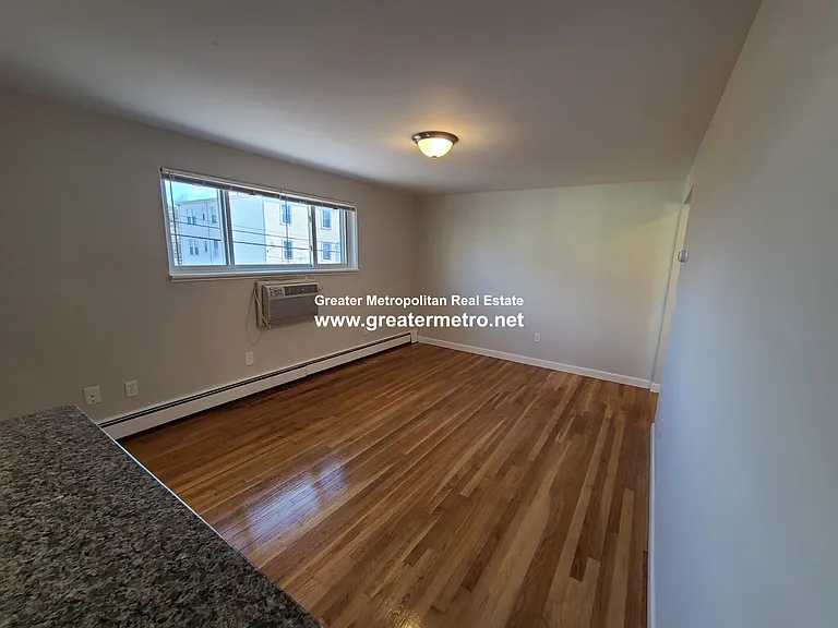 7-9 Holmes St #4B — Photo 6