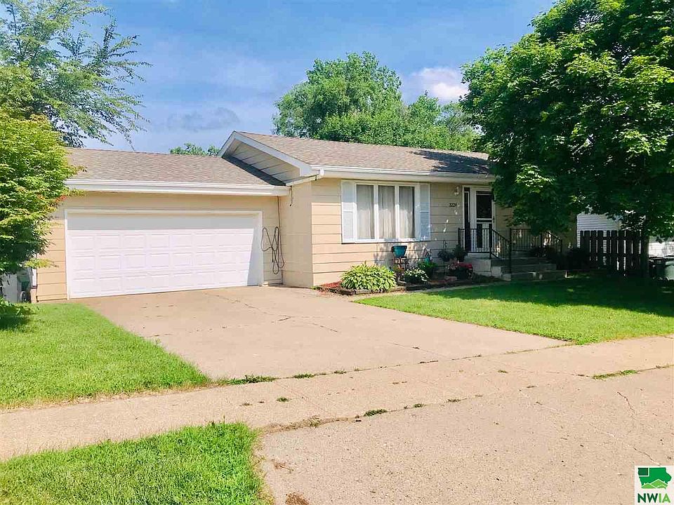1st image of 3224 Sycamore Ter