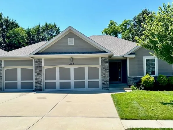 214 N Marimack Dr, Kearney, MO 64060