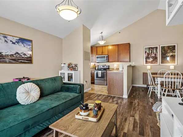 9755 Newham Dr #10K, Saint Louis, MO 63123