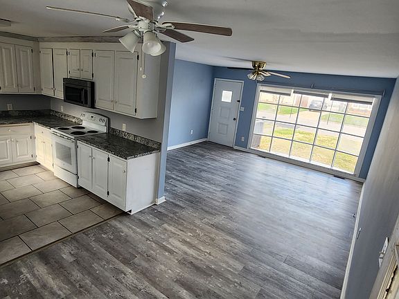 2nd image of 305 Lynnhaven Dr