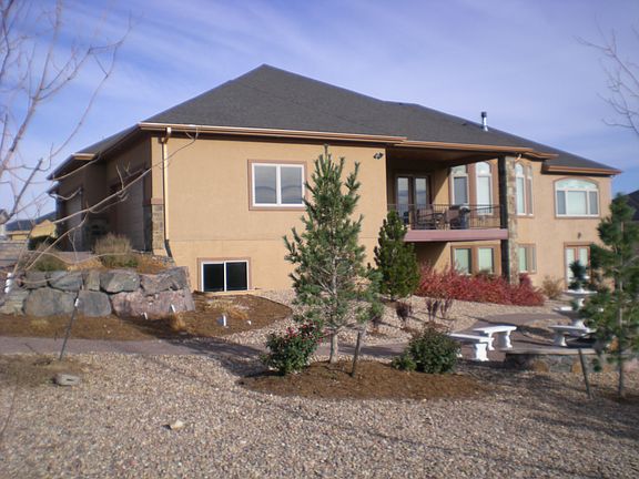 Garage & Patio