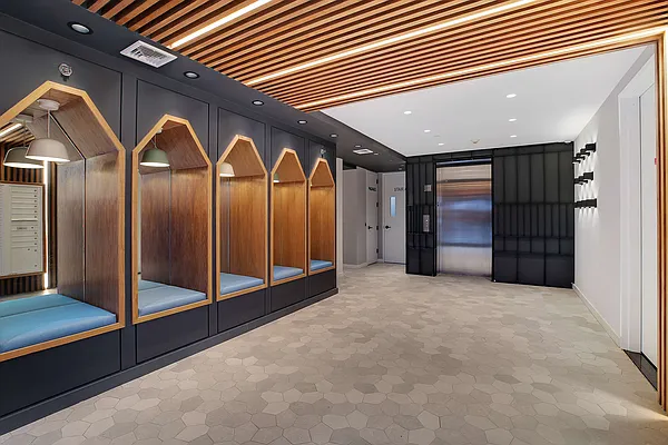 Rented by EXR | media 33