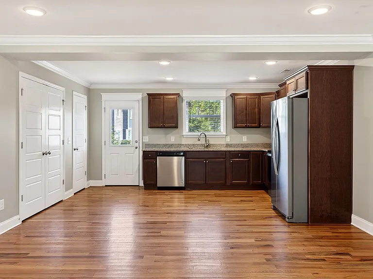2297 Shady Ln NE — Photo 11