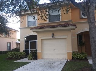 272 River Bluff Ln, Royal Palm Beach, FL 33411