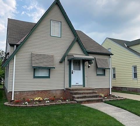 2nd image of 2818 Lincoln Ave
