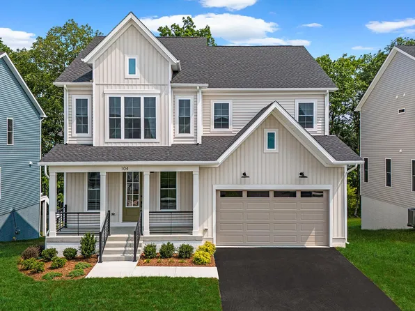 104 Alabaster Ln, Stephenson, VA 22656