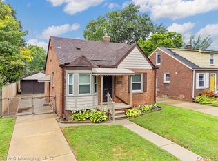 7854 Jackson St, Taylor, MI 48180