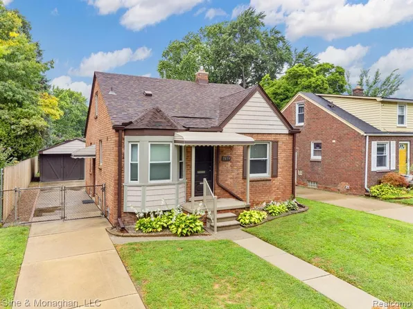 7854 Jackson St, Taylor, MI 48180