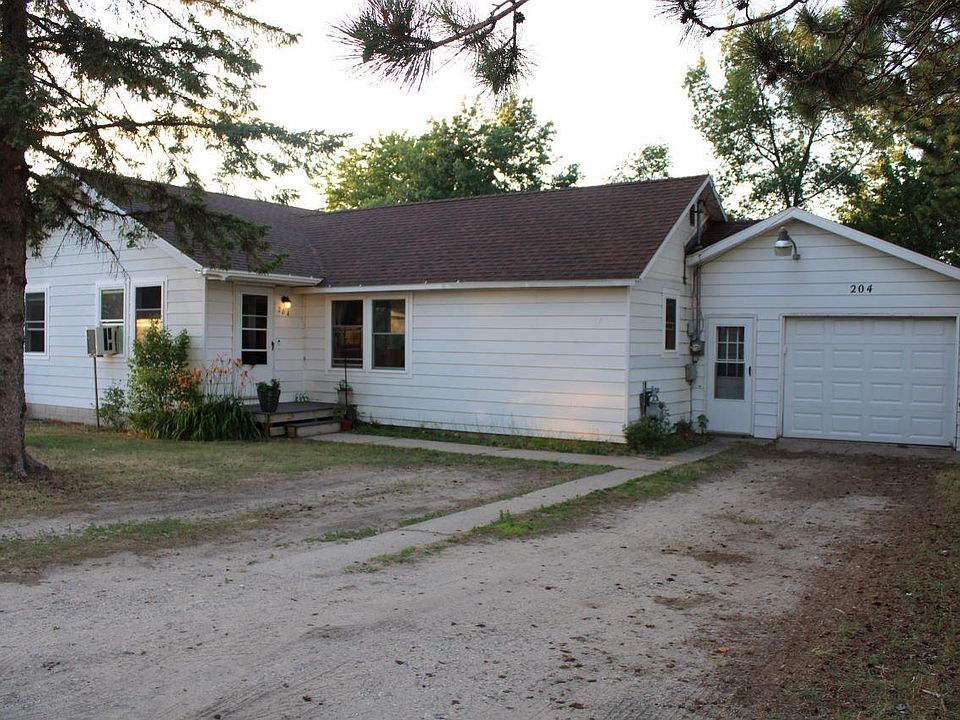1st image of 204 Evergreen St