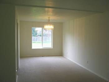 3rd image of 11914 NE 49th Ct