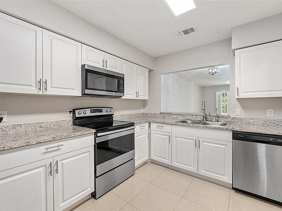4th image of 4304 Middlebrook Rd #4304