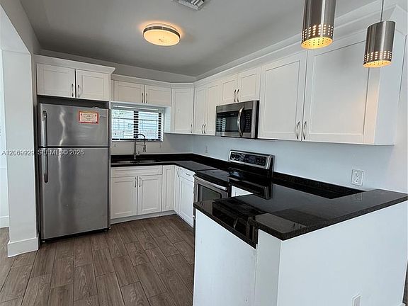 4th image of 107 W Pembroke Rd #0