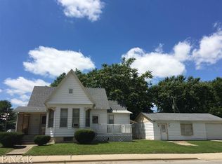 703 S Morris Ave, Bloomington, IL