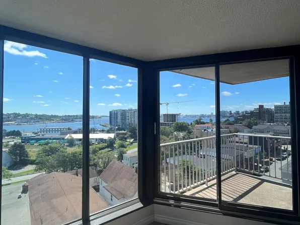 24 Dundas St #607, Halifax, NS B2Y 4L2