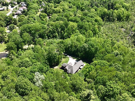 5th image of 3957 Mill Lake Rd