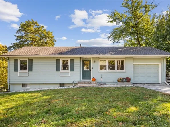 6409 River Rd, Pleasant Valley, MO 64068