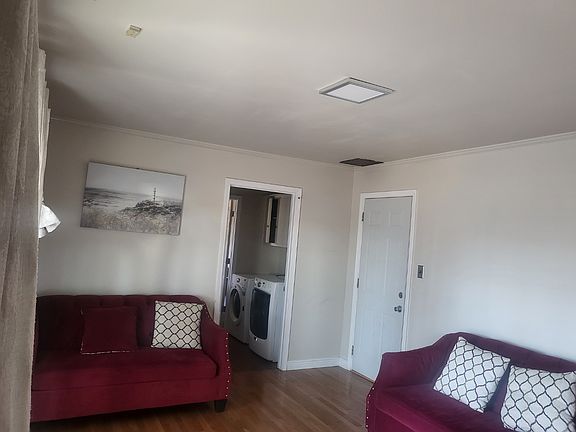 5th image of 7414 Maplewood Dr