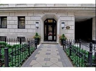 222 E Chestnut St #1C, Chicago, IL 60611