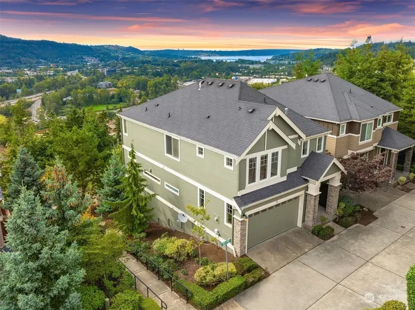 985 3rd Court NE, Issaquah, WA 98029