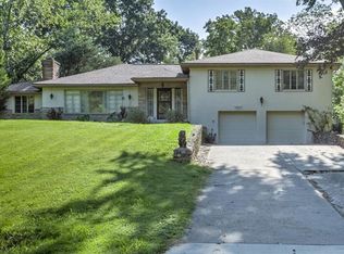 5519 N Troost Ave, Kansas City, MO 64118