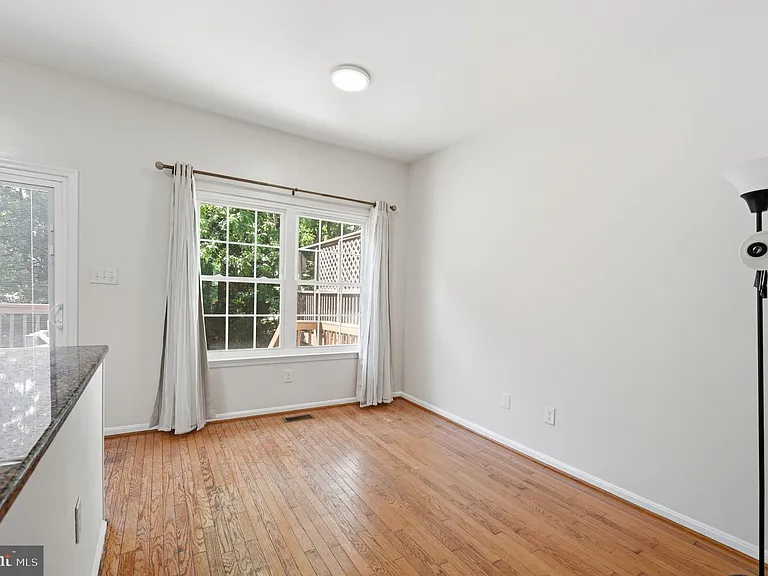 7676 Helmsdale Pl — Photo 8