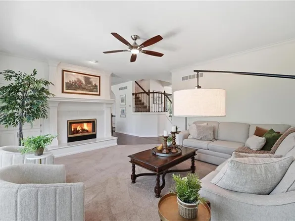 13710 Cody St, Overland Park, KS 66221