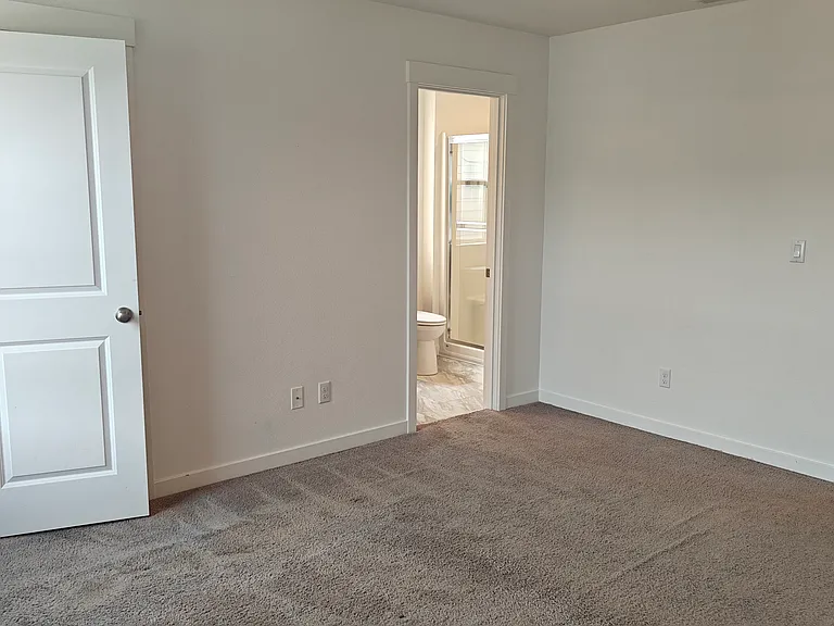 842 S 24th Ave — Photo 15