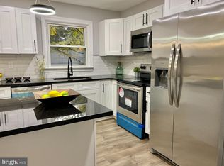 15 Filbert St, Williamstown, NJ 08094