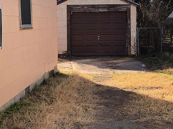 2nd image of 341 E Cottonwood Ave
