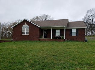 1070 Hutchins Ln, Bardstown, KY 40004