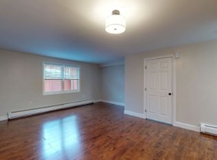 571 Center St #7, Wallingford, CT 06492
