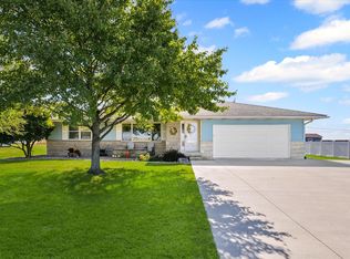 209 W Main St, Royal, IL 61871