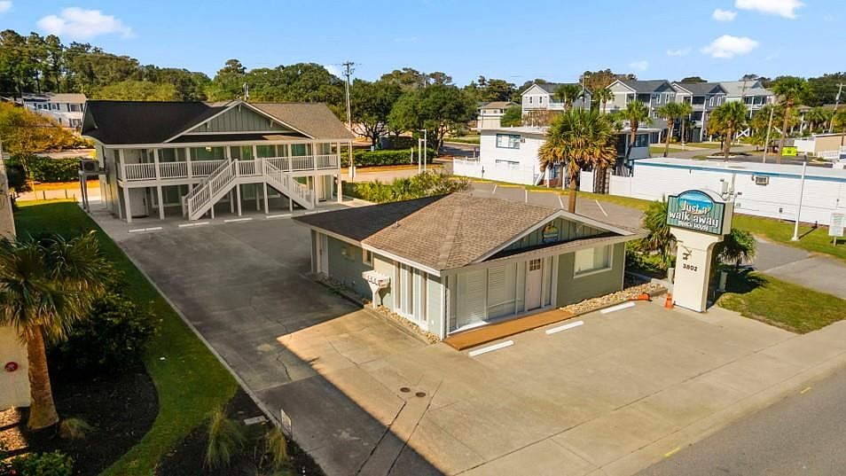1st image of 3802 S Ocean Blvd.