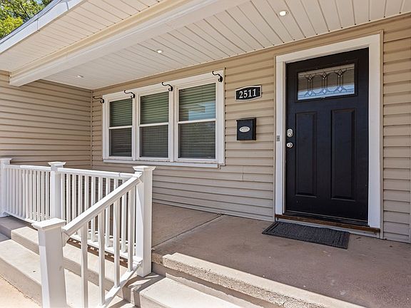 3rd image of 2511 Beechwood St