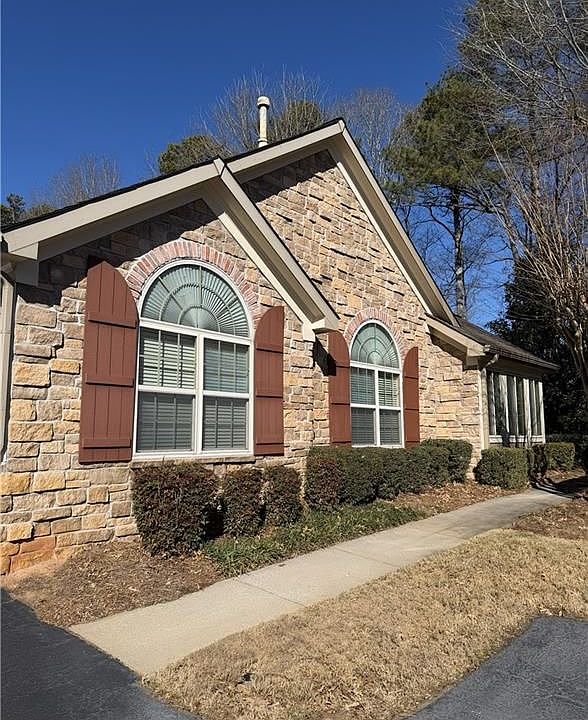 1st image of 3348 Timbersedge Dr #4