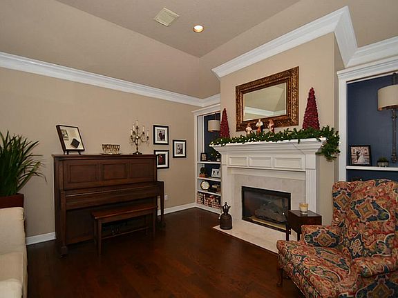 3rd image of 13825 Hidden Lake Ln